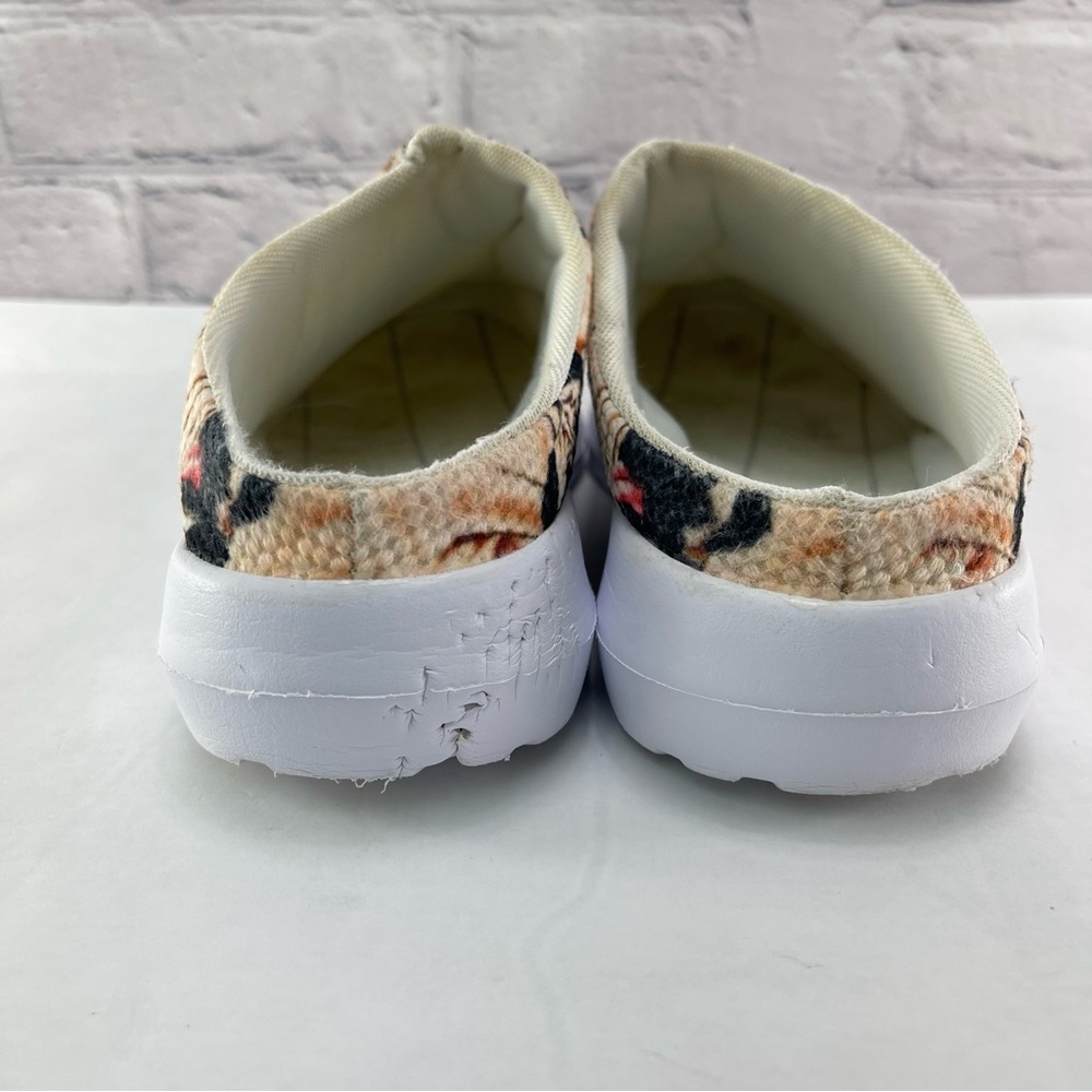 Pug Print Slip-On Clogs Shoes for Nurses Size 9 - Picture 8 of 11